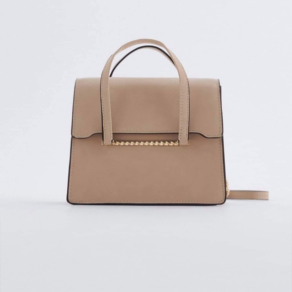 Zara Handbags - ZARA CITY BAG WITH CHAIN
BEIGE
